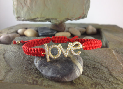 LOVE connector with Macrame